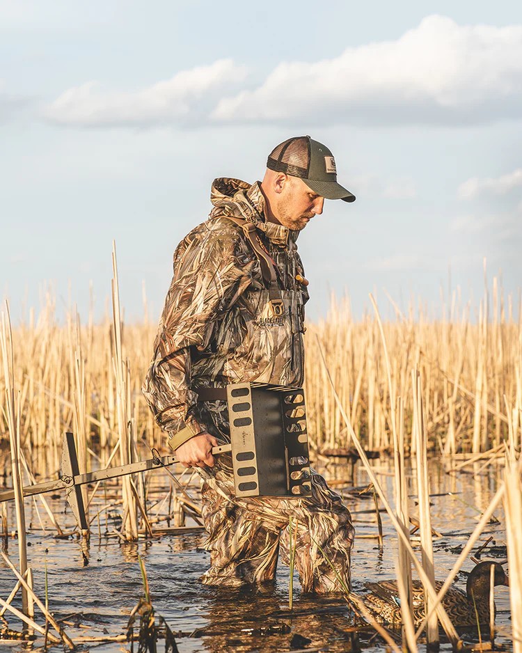 Avery Marsh Table – Adjustable Height, Folding Aluminum Field Tray Table