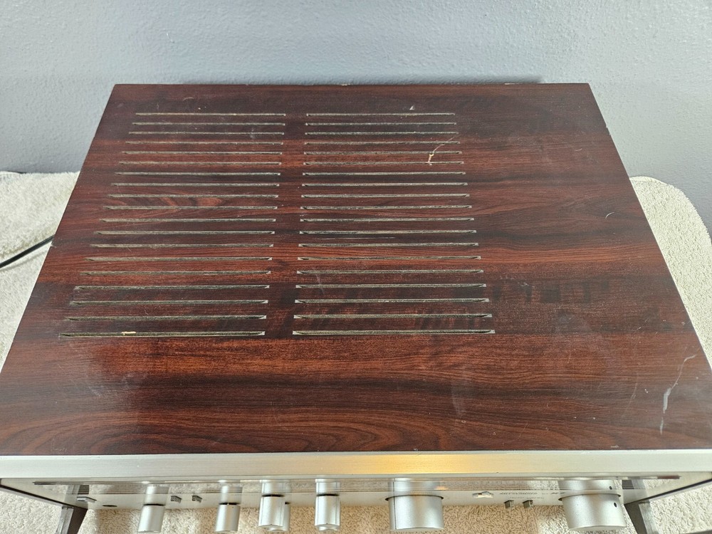 Mitsubishi DA-R7 Stereo receiver