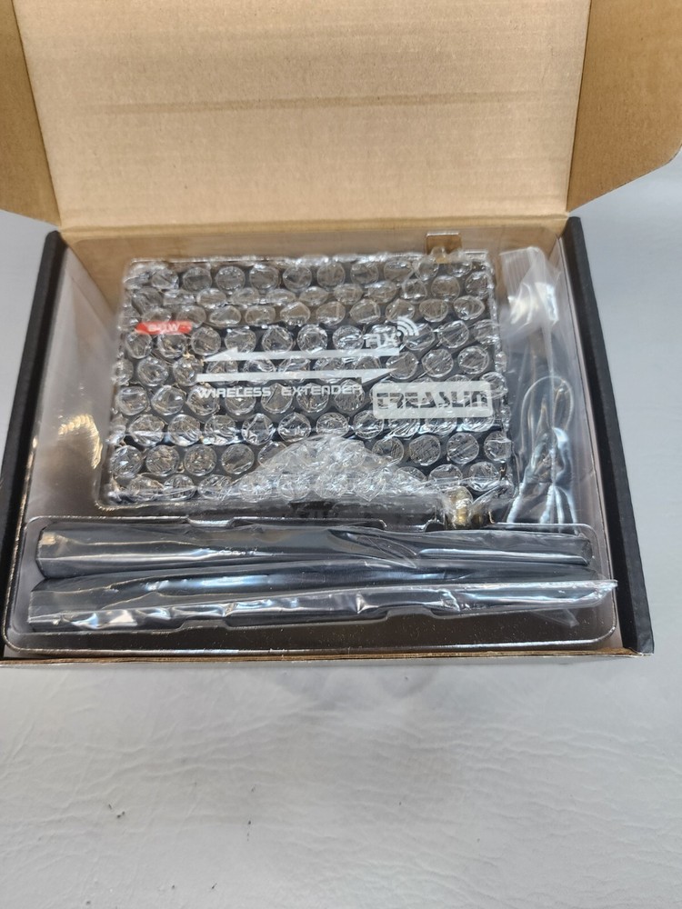 Treaslin Wireless Extender RC 811W A1