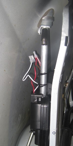 Power Antenna Kit - 1968 thru 1982 Chevy Corvette C3 AM FM Car Radio