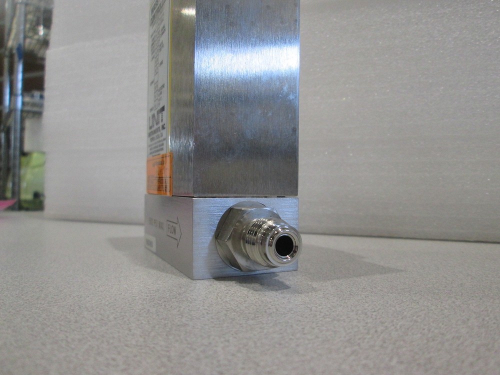 Unit UFC-1100 Mass Flow Controller, Gas o2, 3 SLM