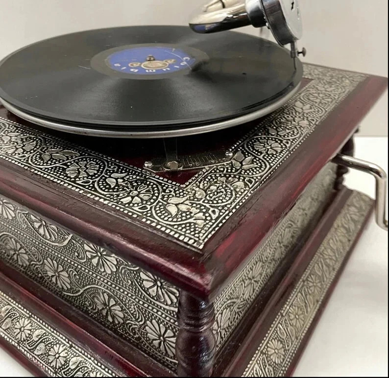 Antique HMV Gramophone Fully Functional working Phonograph, win-up record player