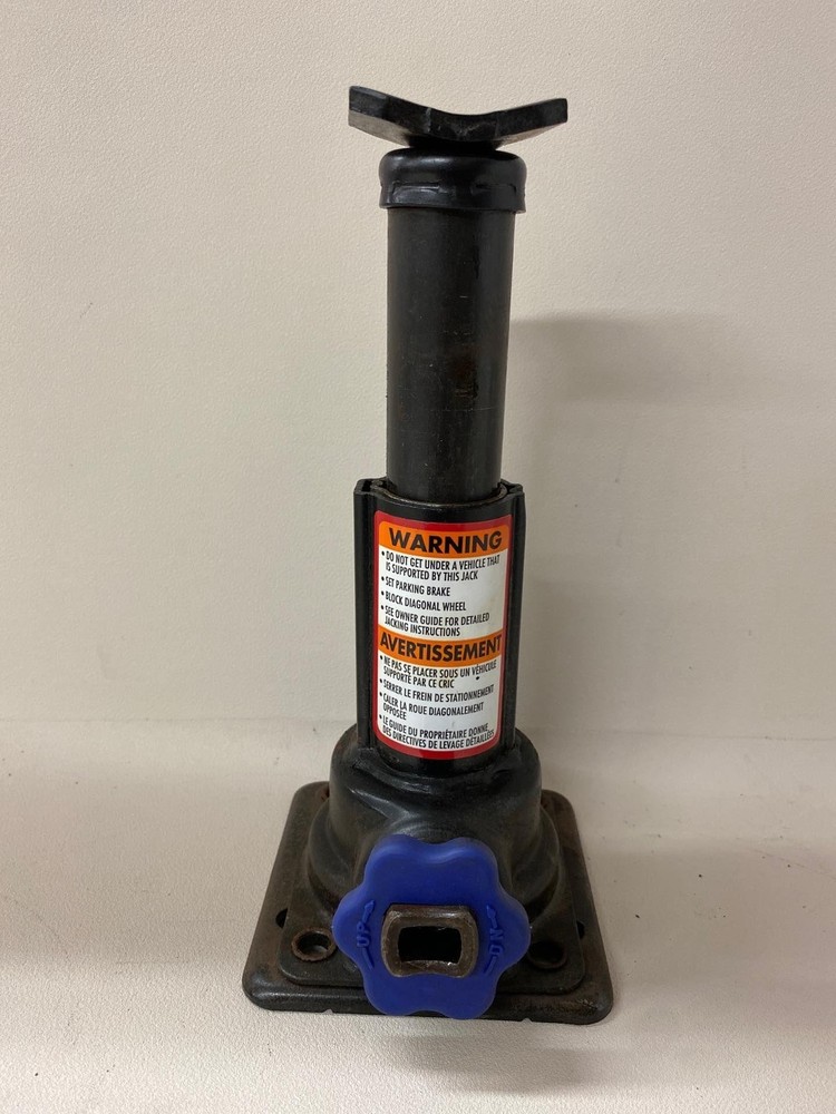 2000 Mazda B4000 Bottle Jack and Mounting Bracket 4x2 Cab Plus