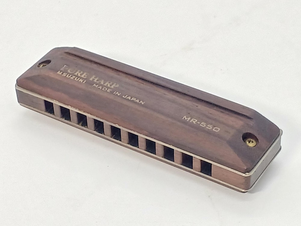 Harmonica Model MR 550 SUZUKI