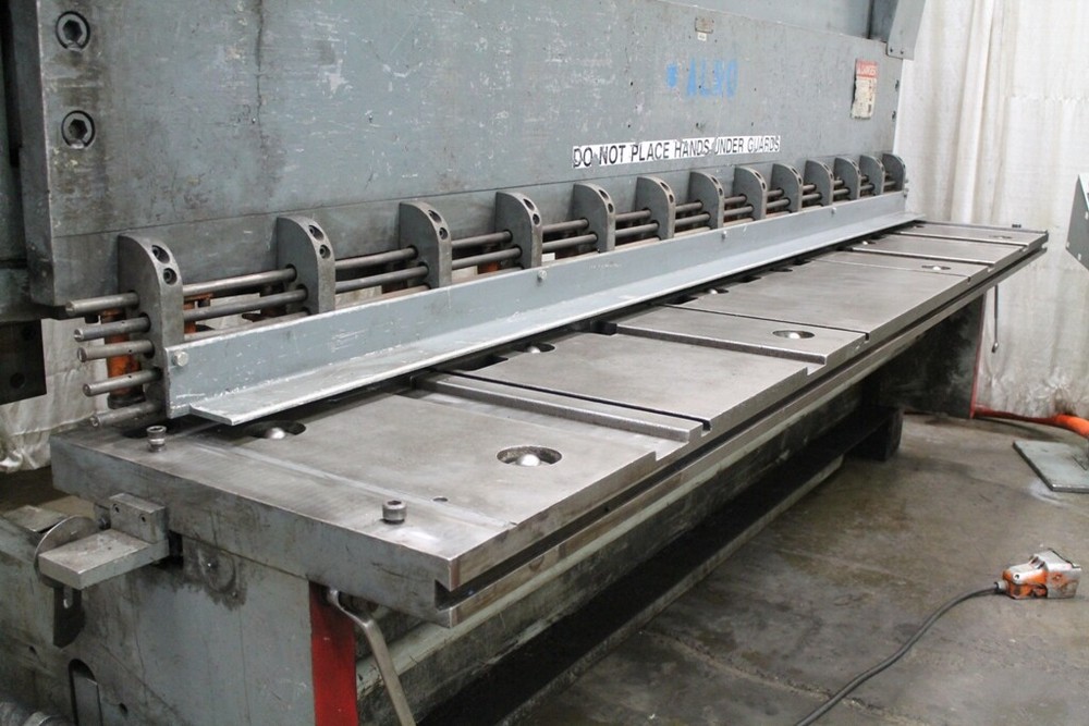12' X 1/2" CINCINNATI HYDRAULIC POWER SQUARING SHEAR: YODER #62406