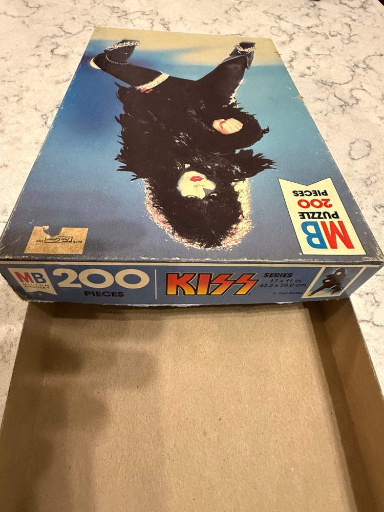 Kiss Puzzles
