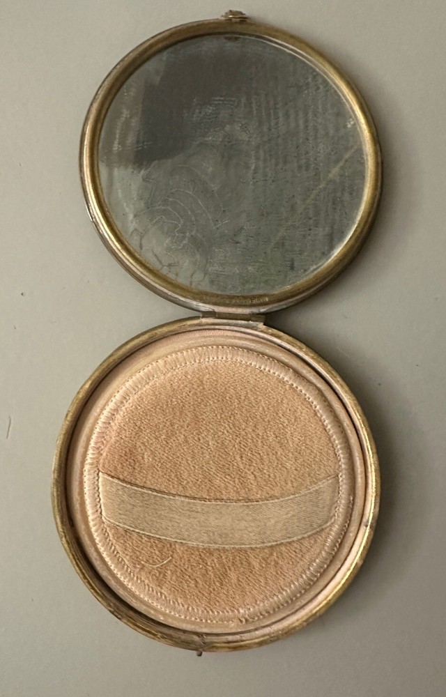 Vintage Powder With Puff