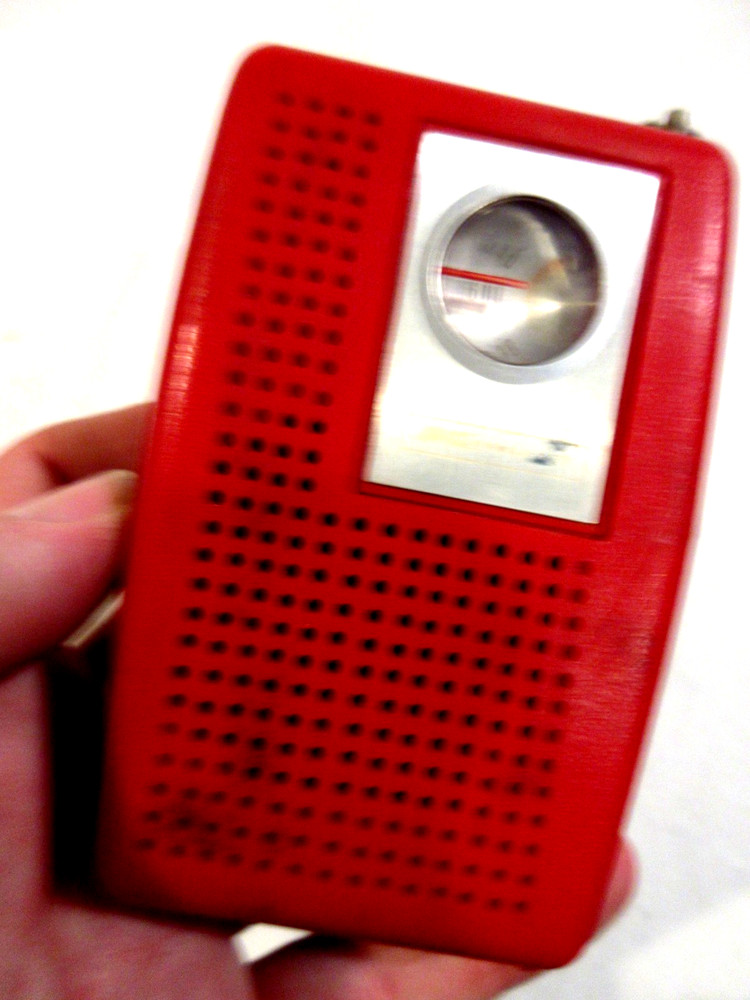 2-Vintage Transistor Radios Red-Computron & AITC Solid State