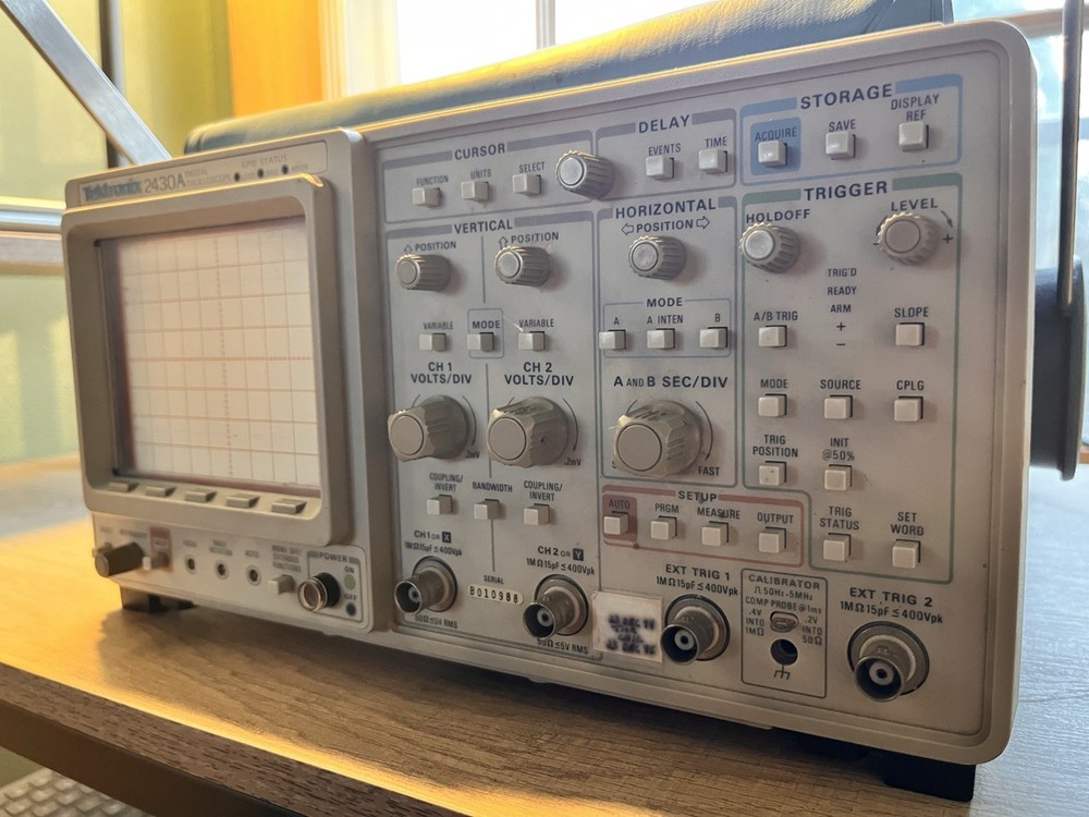 Tektronix 2430A Digital Oscilloscope - Fully Working - Vintage Electronics.