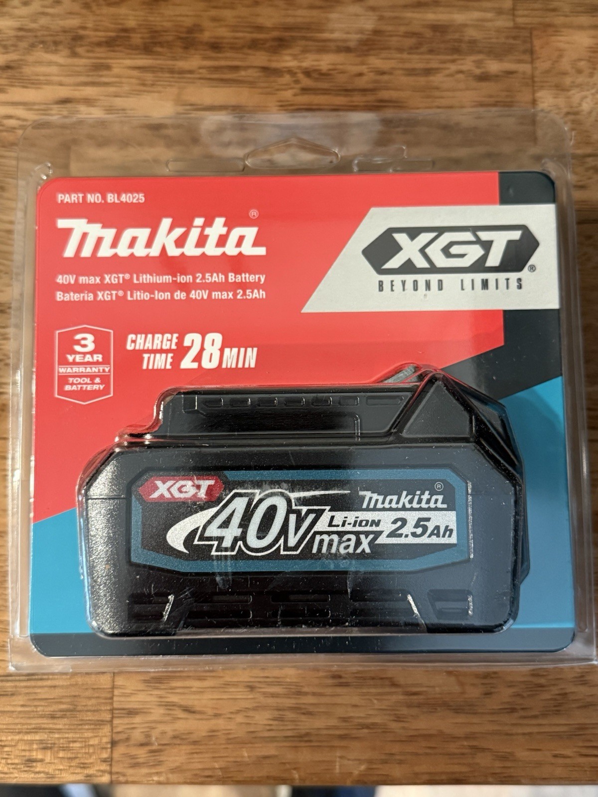 Makita BL4025 40V Max XGT 2.5Ah Li-Ion Battery – New in Package (NIP)