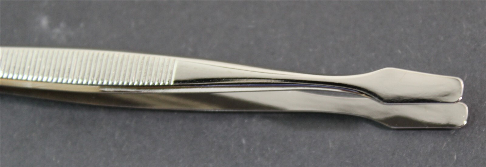 CKStamps: Showgard Stamp Tongs #903 Spade Tip 4 5/8"Long Tweezers W/Plastic Case