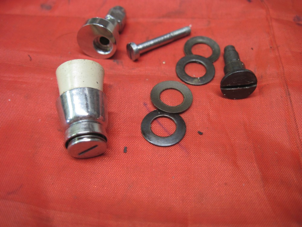 Singer Early Style 457 Stylist Sewing Machine Part Bobbin Winder & Thread Guide