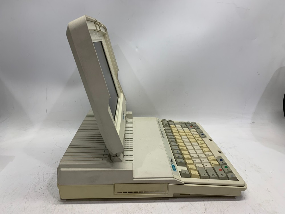 Vintage Leading Technology 9000LT Laptop Computer w/ AC Adapter - Broken Hinge