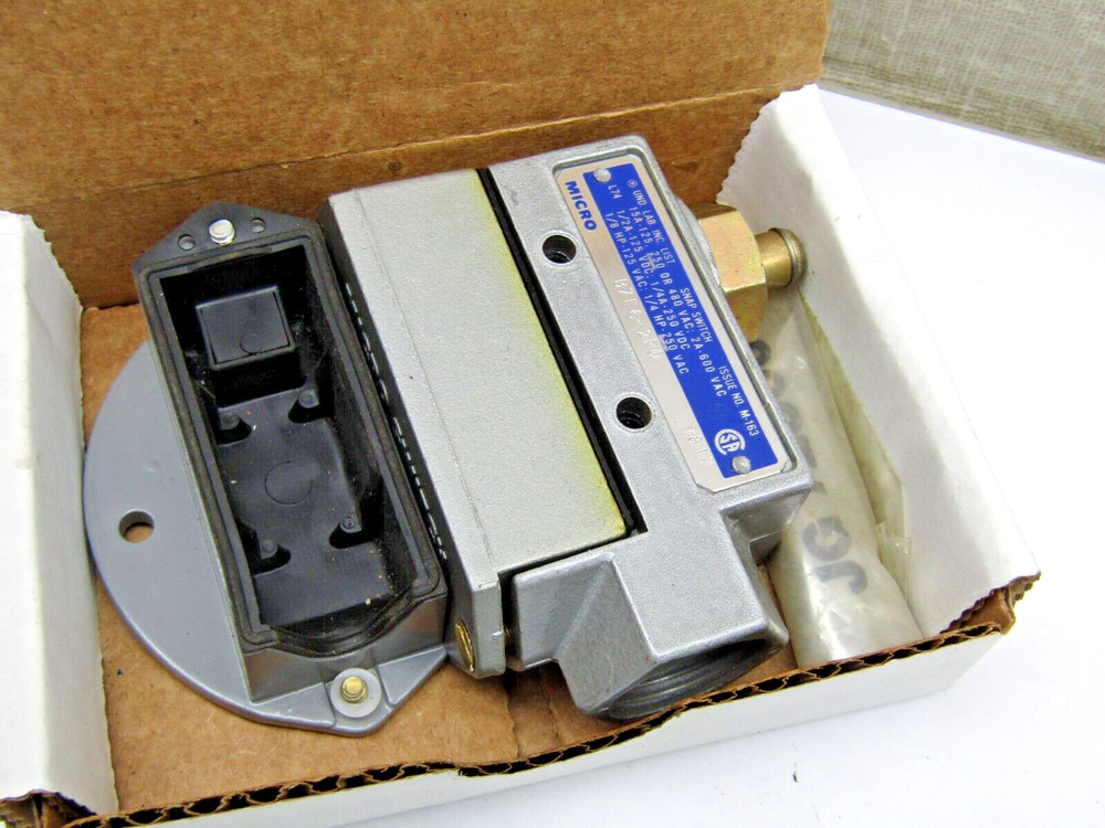 Micro Switch BZE6-2RQ Compact Switch Limit Switch with Alt Base