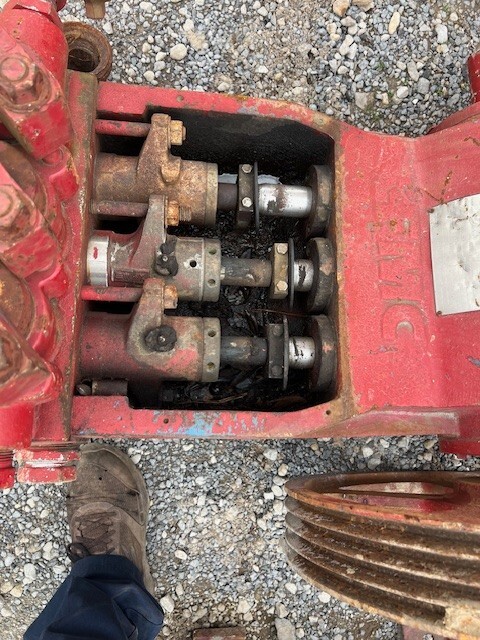 FMC TRIPLEX PUMP M0810S0