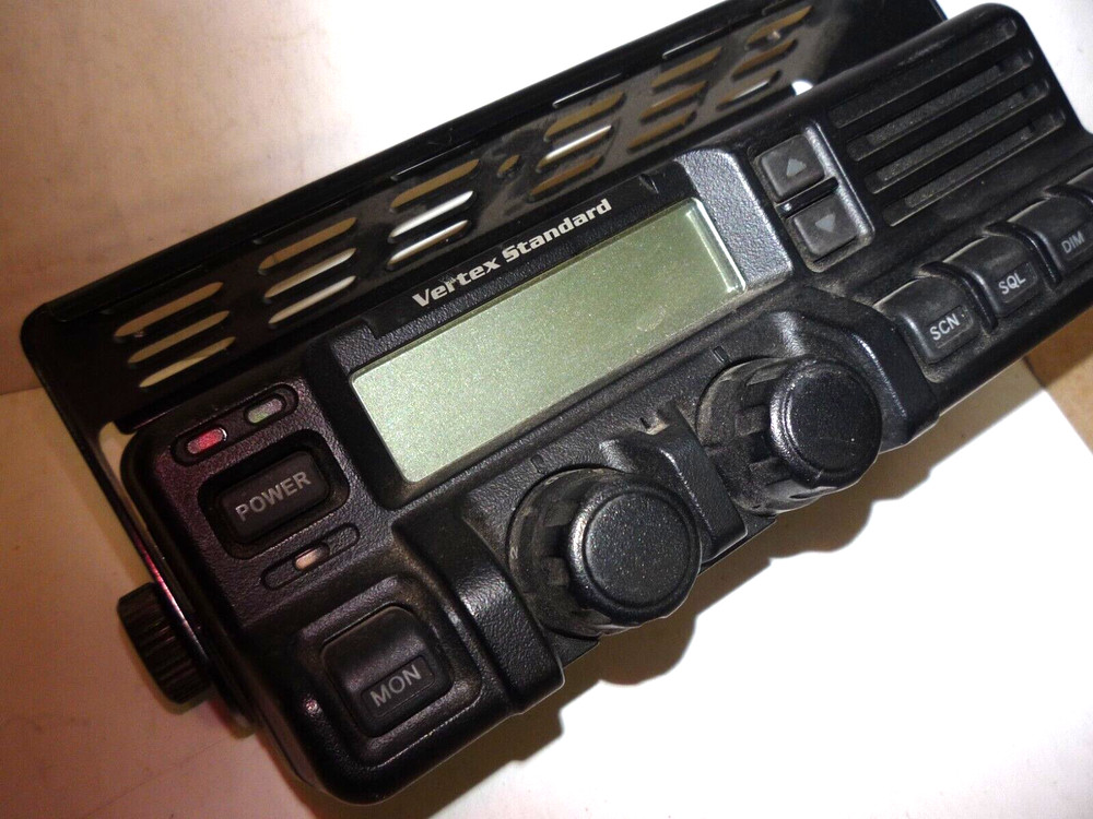 VERTEX STANDARD 2-WAY RADIO HEAD UNIT - UNTESTED