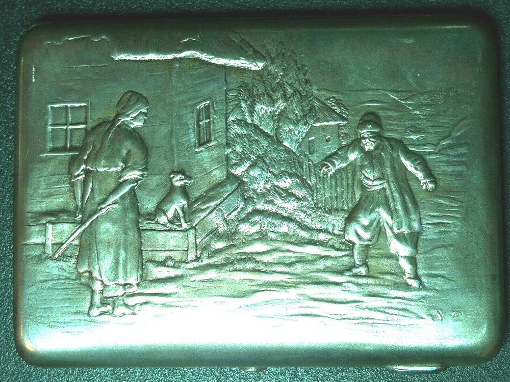 A Russian .84 Silver Cigarette Case.