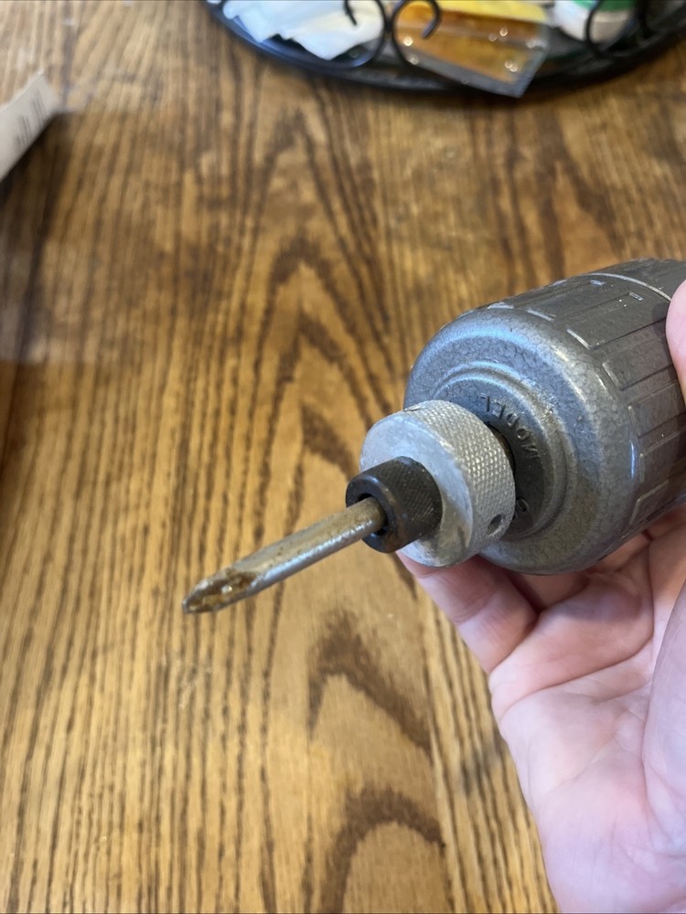 Dayton Reversible Screwdriver Model 2X958