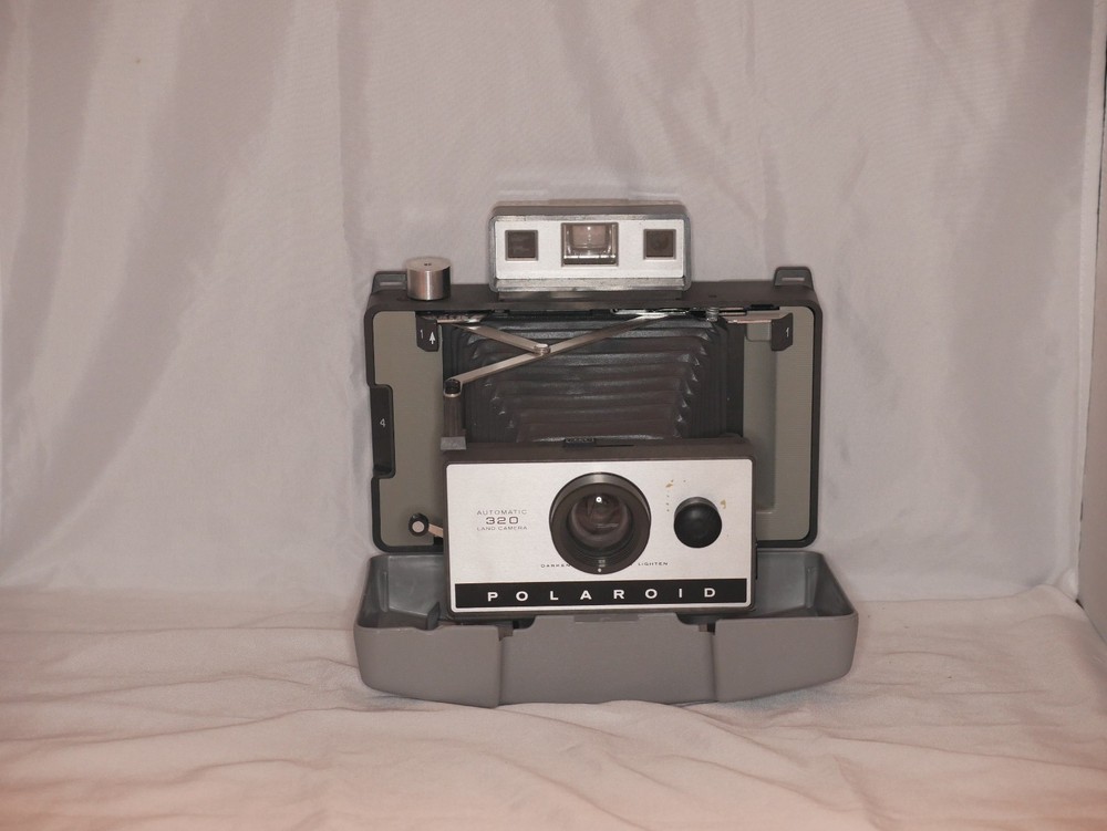 Polaroid 320 Automatic Land Camera Damon Project Physics Modified