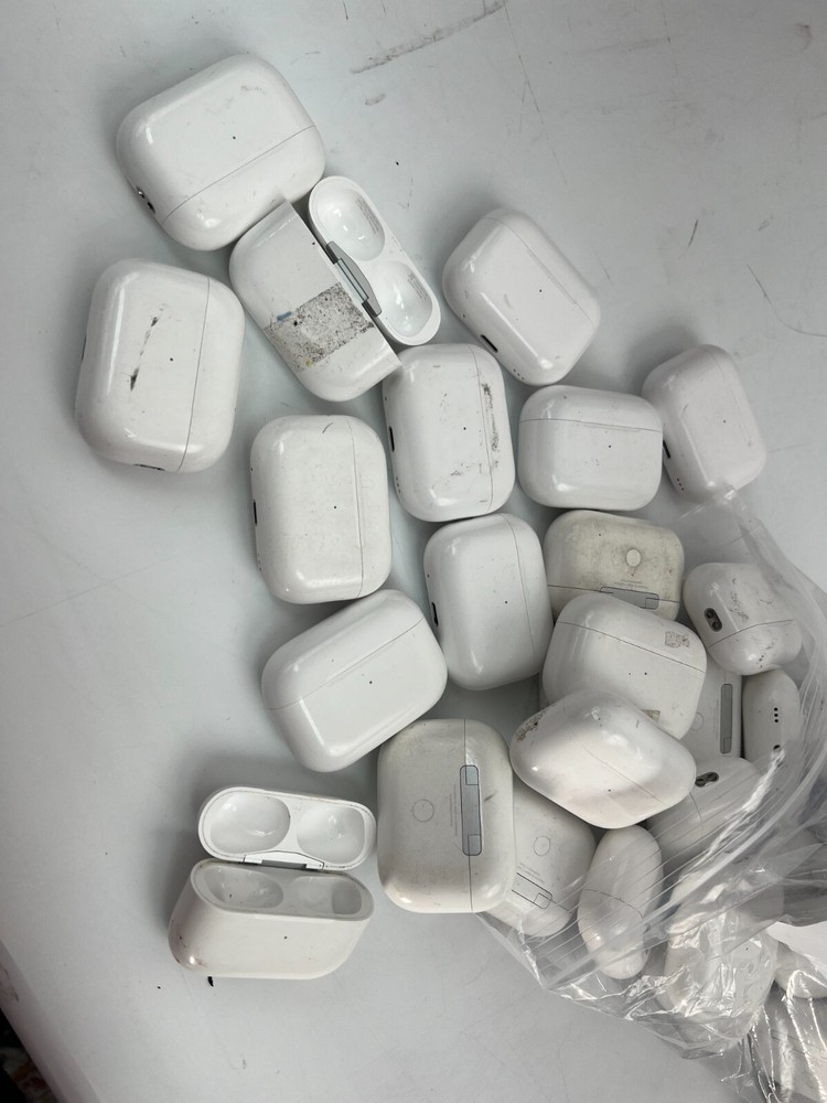 Genuine Authentic Replacement Apple Airpods Pro 2 A2700 2nd Gen Charging Case