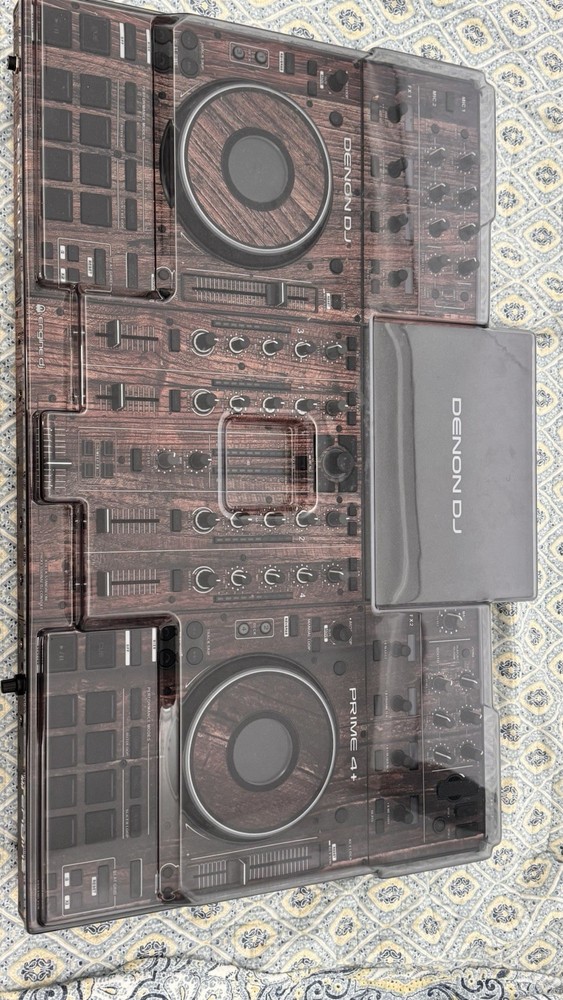 Denon Prime 4+ Controller + Decksaver Mint condition