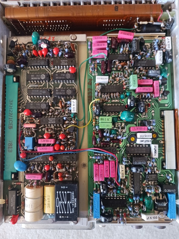 NARCO NAV/COM P/N: NAV 200 W/ CONNECTOR TRAY