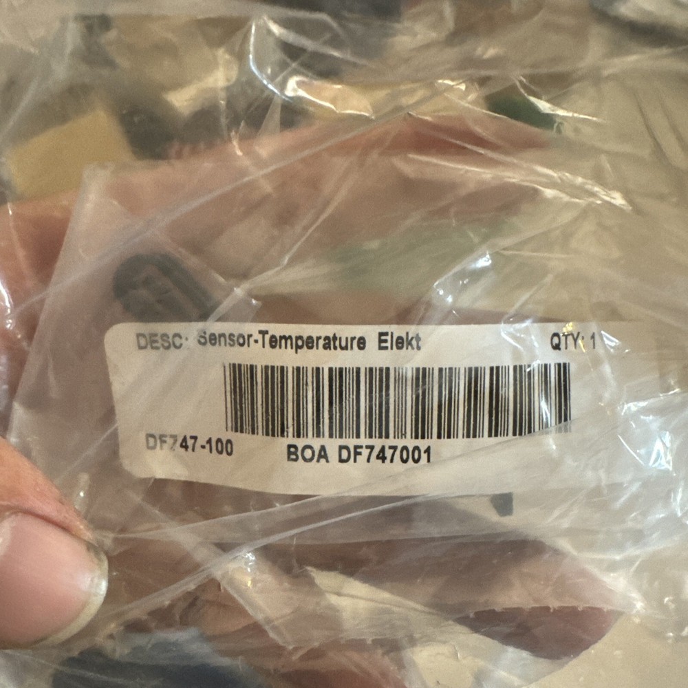BOADF747001 Evaporator Temperature Sensor Fits Freightliner - 1 Year Warranty