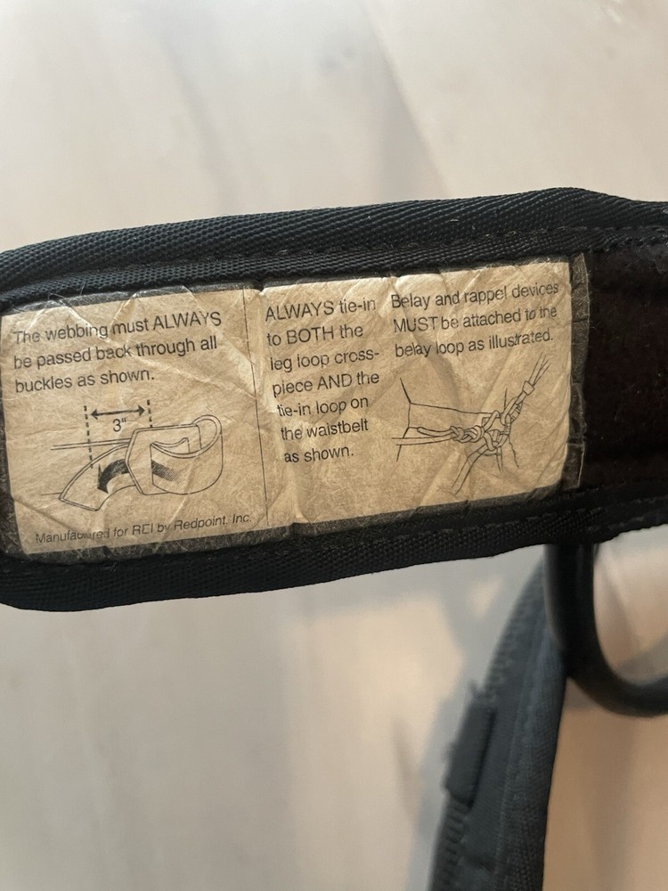 EUC Rei Adjustable Climbing Harness Sz M