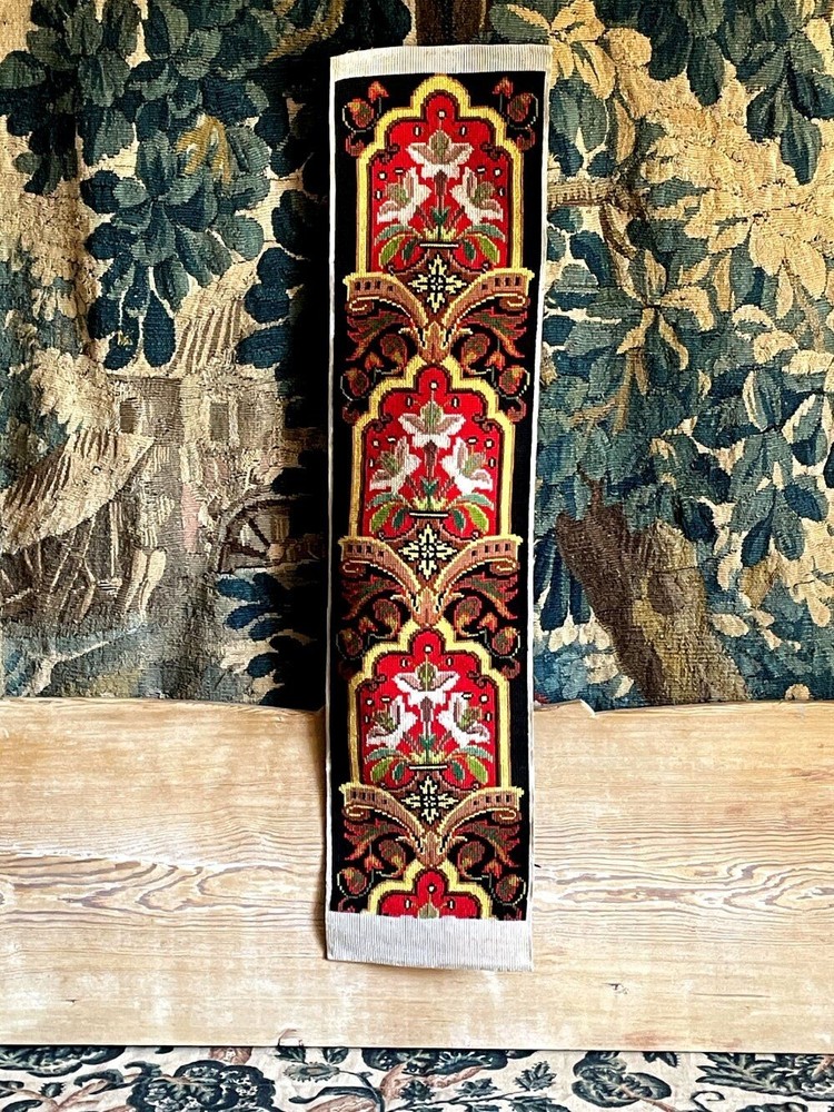 Vintage Needlepoint Stylized Floral 32" Picture Bell Pull Panel Finished