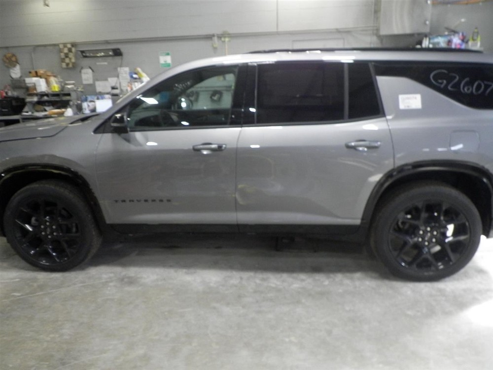 2026 Traverse Upper Air Shutter 26438944