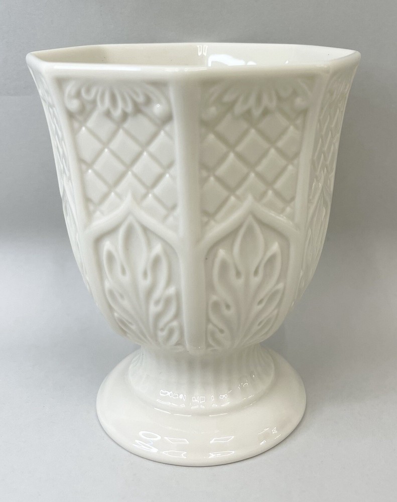 Lenox Judaic Collection Kiddush Cup Embossed Ivory Octagonal Shape 10 oz.