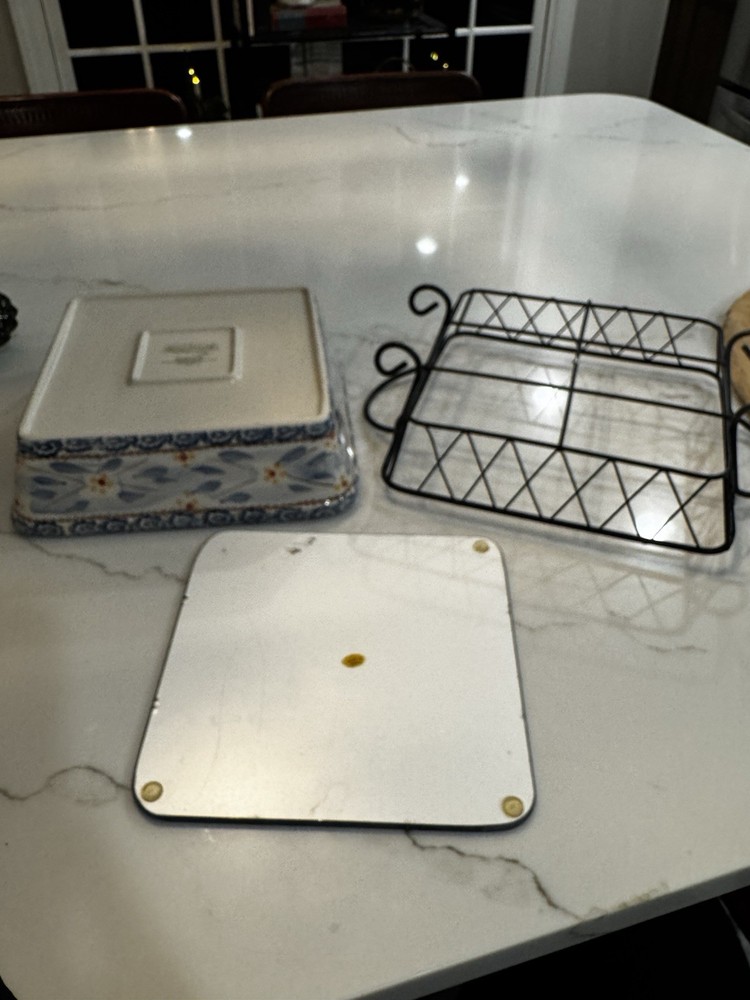 Temp-Tations 2.5-Quart BLUE Old World Square Baking Dish W/ Wire Rack & Trivet