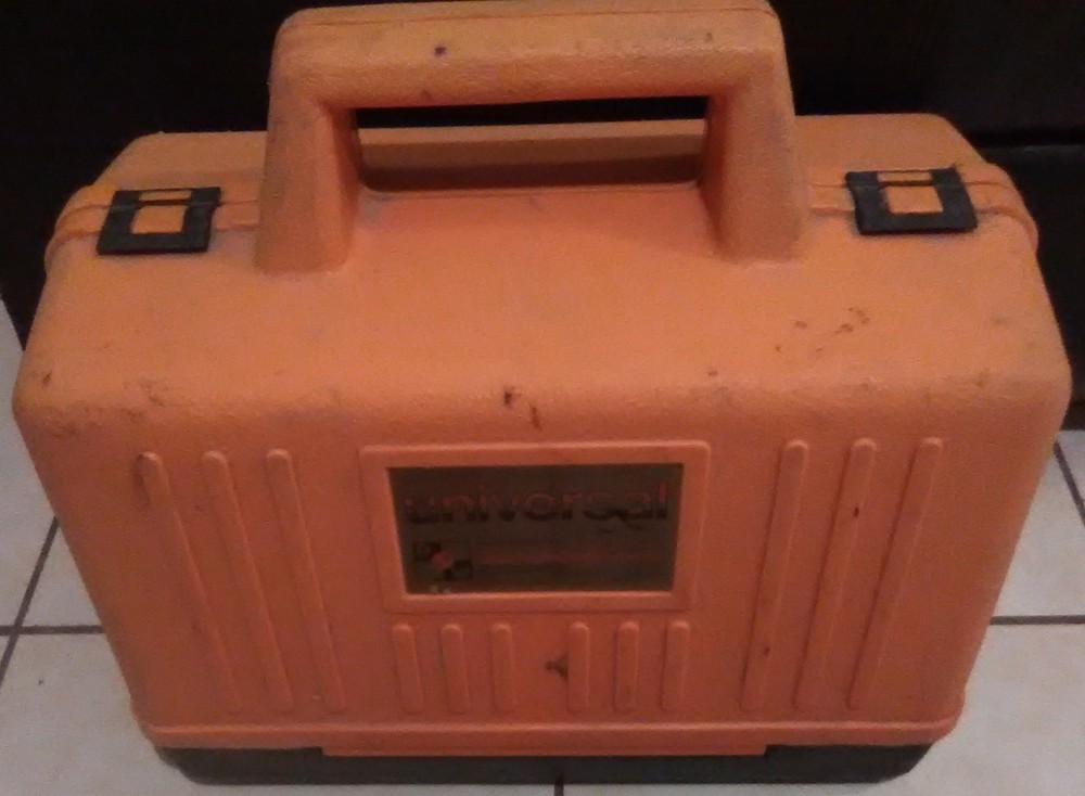 VINTAGE DAVID WHITE INSTRUMENTS 8114 LEVEL TRANSIT EQUIPMENT WITH CASE