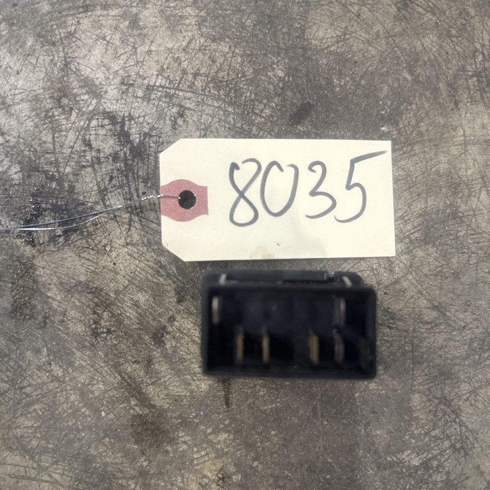 VOLVO OEM Differential Lock SWITCH, 8158235