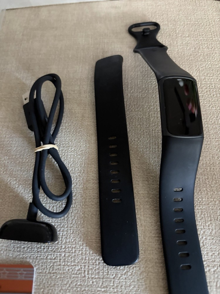 Fitbit Charge 5 Activity Tracker - FB421BKBK (Graphite)