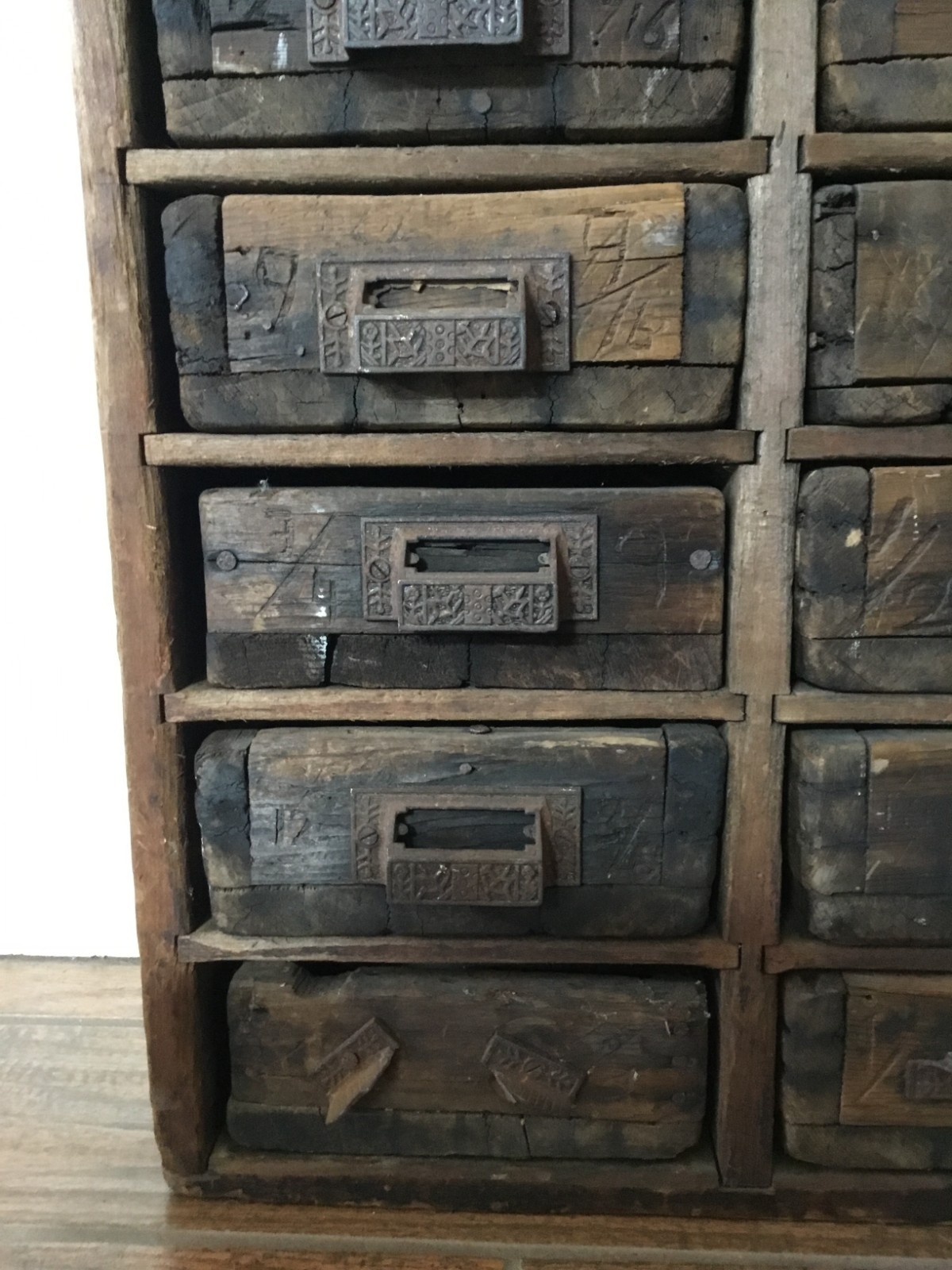 ANTIQUE APOTHECARY / HARDWARE STORE 14 DRAWER WOODEN CABINET "LOOK"