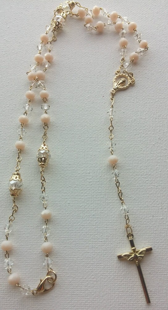 BEAUTIFUL HANDMADE ROSARY WITH CRYSTAL BEADS.