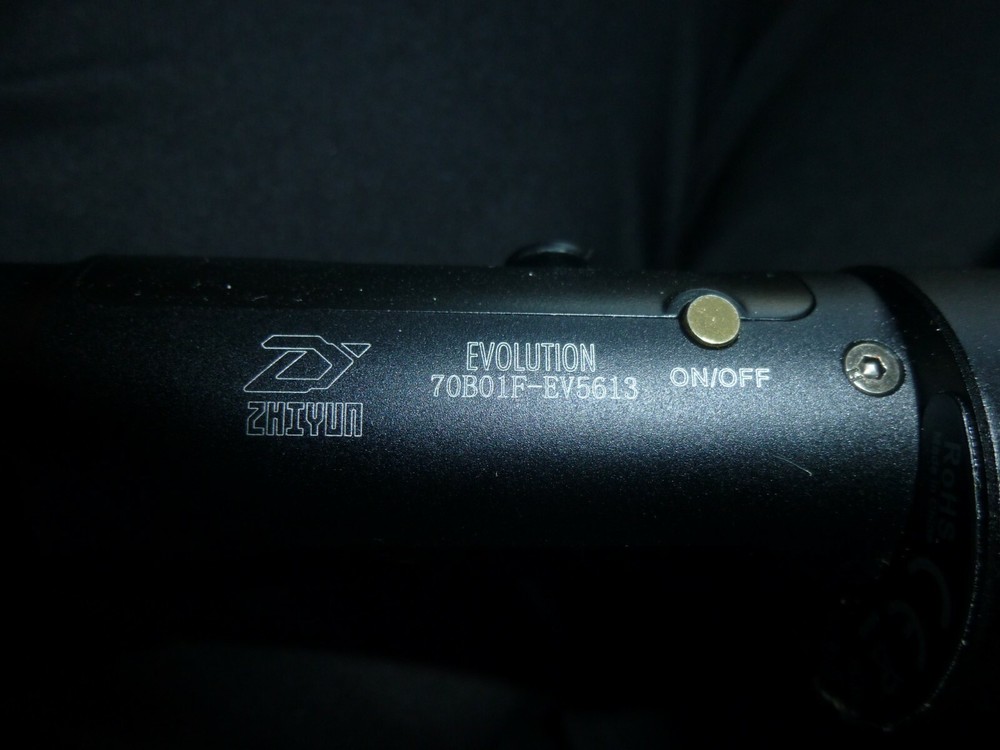 ZHIYUN EVOLUTION 3-AXIS handheld stabilizing Gimbal Minimally Used
