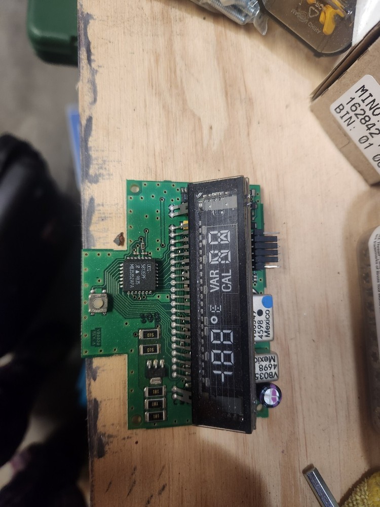 Ford Explorer Overhead Console Compass/Temperature Module. 1998-2005