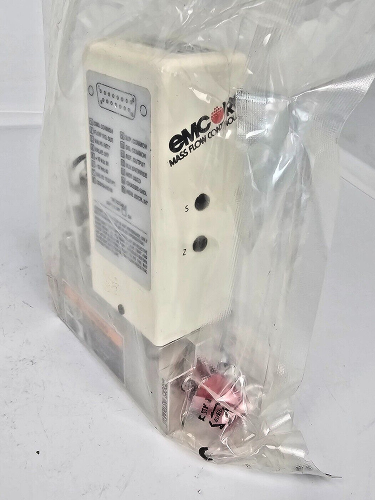 Brooks Instrument emcore mass flow controller 5850EMF3CALTEKC / N2 / 1SLPM