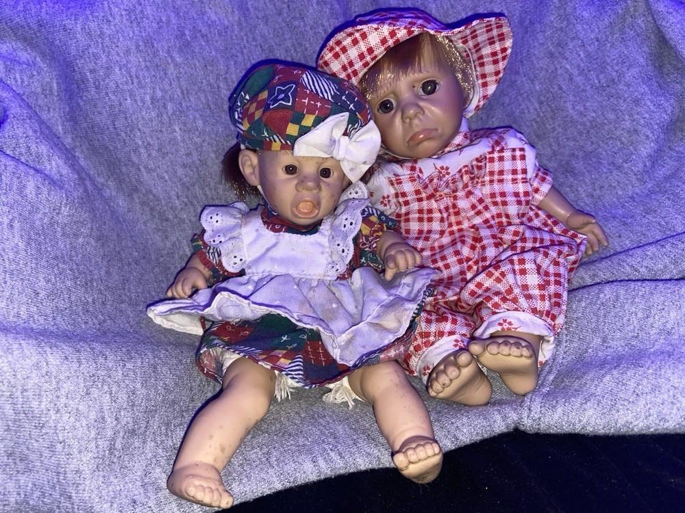 Haunted Dolls-ACTIVE-Siblings