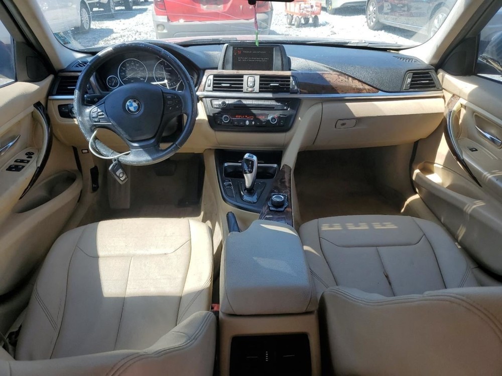 320I 2014 Glove Box 4722780