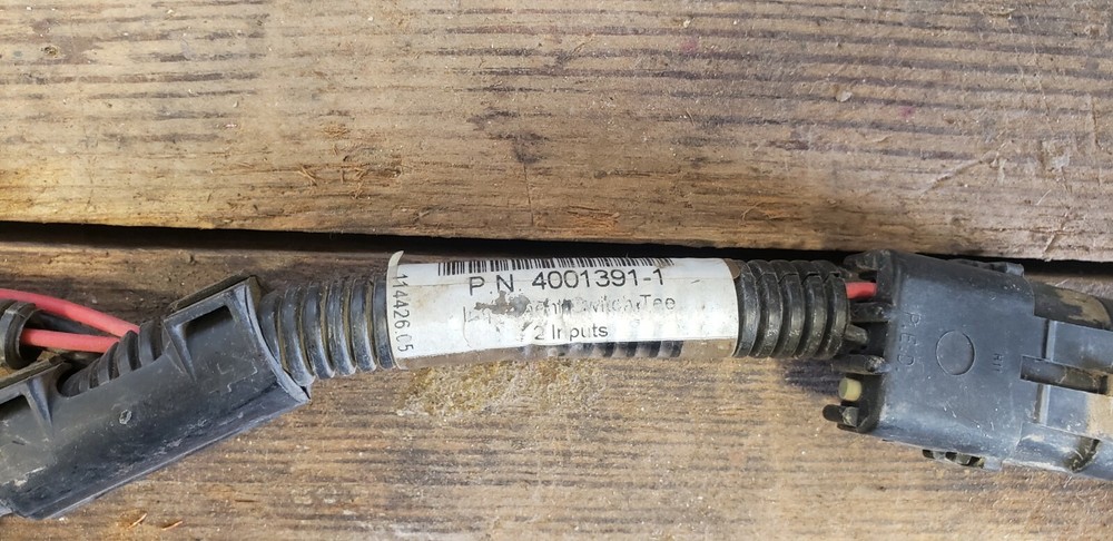 Ag Leader Implement Switch Tee- 2 Inputs—PN: 4001391-1