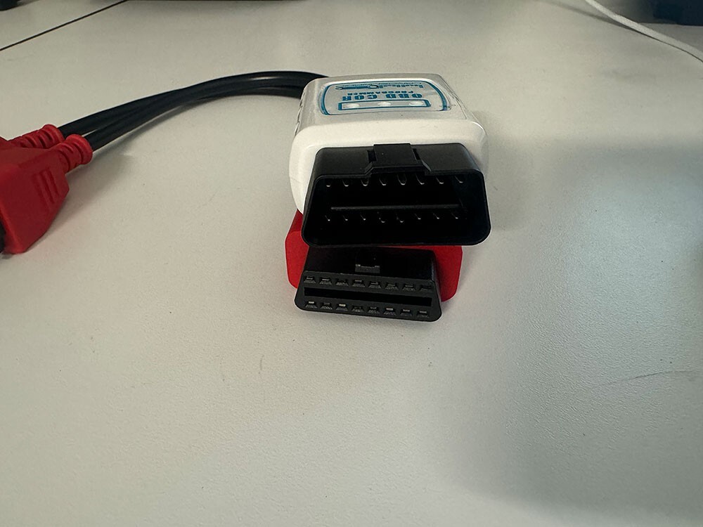 RAM 12" UCONNECT 5 RADIO INTEGRATION PROGRAMMER + SECURITY BYPAS CABLE