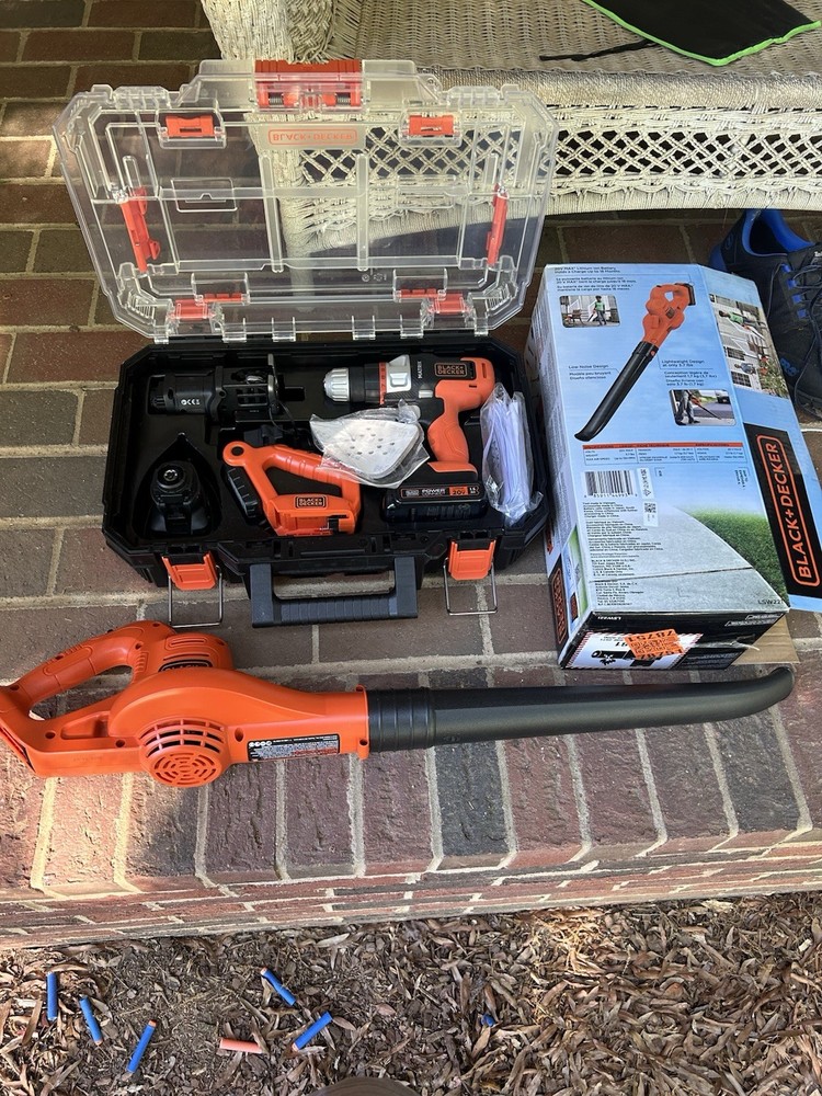 BLACK+DECKER 20V MAX* MATRIX™ Drill 4 Kit Plus Leaf Blower - Read Description