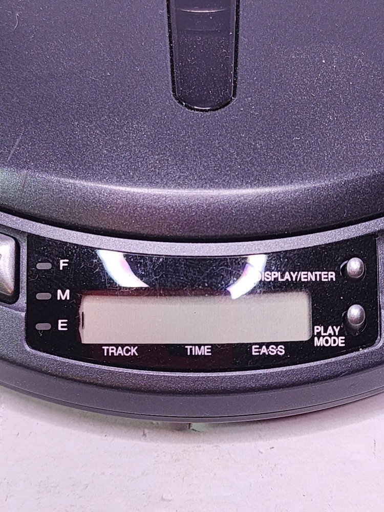 AIWA XP-520 COMPACT CD Portable Disc Player E.A.S.S - Read Ad