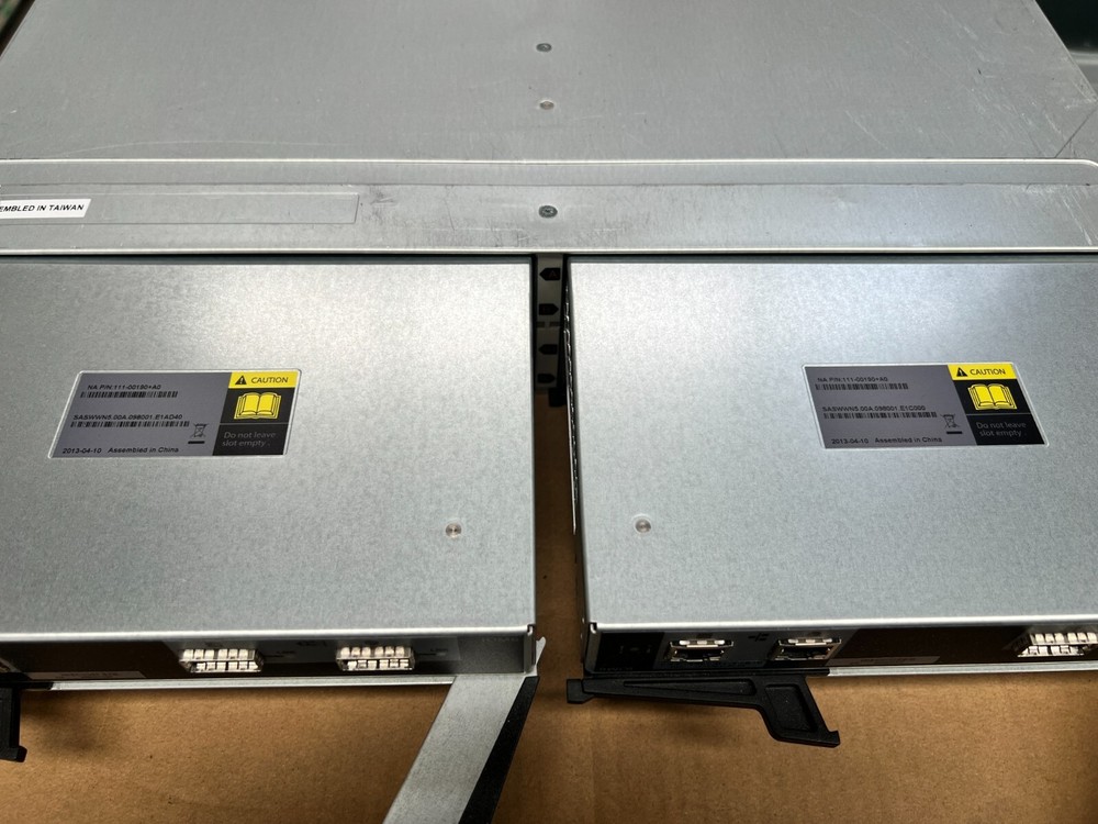 NetApp DS2246 NAJ-1001 Disk Array NO HDDs | 2x IOM6 2x PSU