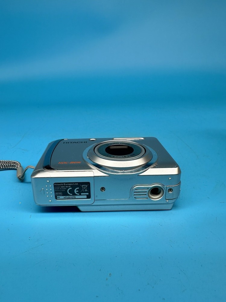 Hitachi Digital Camera HDC-861E 8.0MP Silver Tested