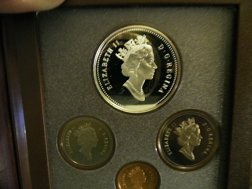 CANADA 1995 PROOF SET WITH SILVER DOLLAR DOUBLE DOLLAR SET
