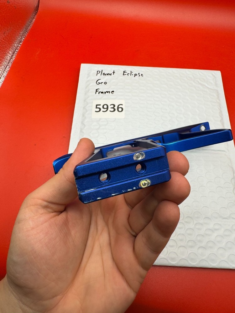 Planet Eclipse Geo Frame